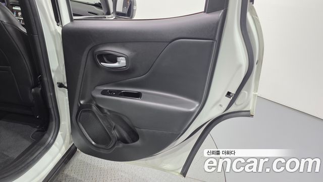 Jeep Renegade 2021 — photo 15