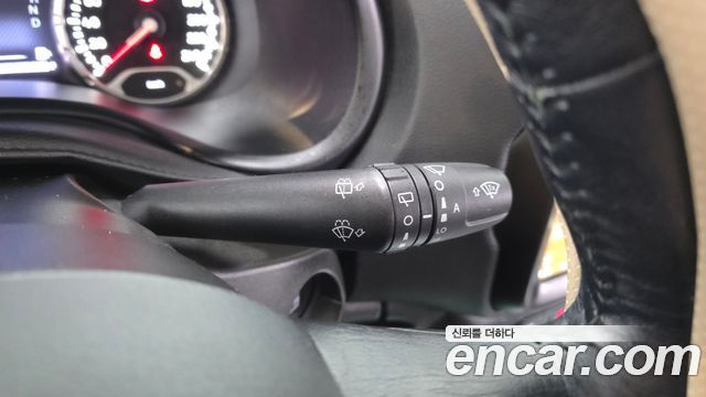 Jeep Renegade 2021 — photo 27