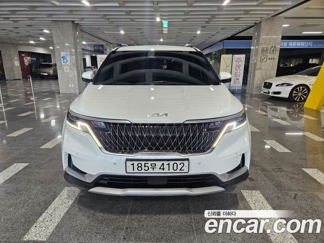 Kia Canival 2023 — photo 1