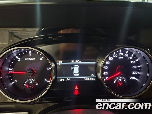Kia Canival 2023 — photo 8