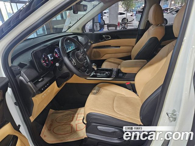 Kia Canival 2023 — photo 18