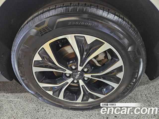 Kia Canival 2023 — photo 19