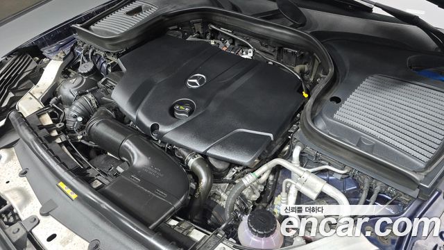 Mercedes-Benz GLC-Class 2018 — photo 6