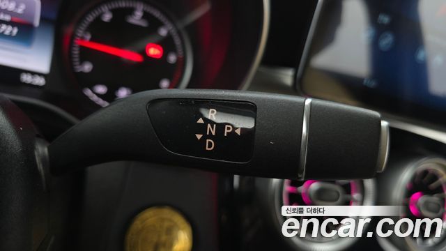 Mercedes-Benz GLC-Class 2018 — photo 12