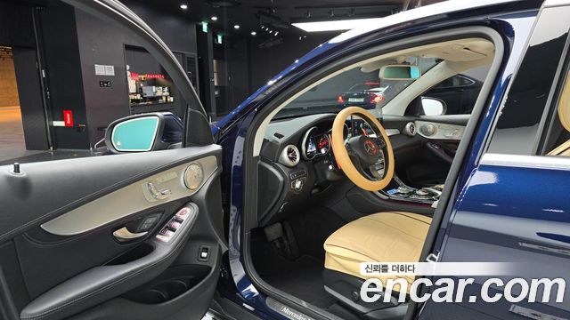Mercedes-Benz GLC-Class 2018 — photo 13
