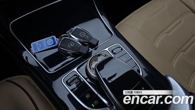 Mercedes-Benz GLC-Class 2018 — photo 24