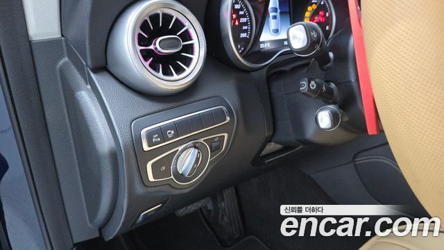 Mercedes-Benz GLC-Class 2018 — photo 27
