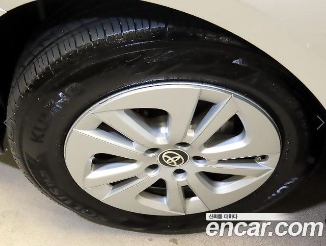 Toyota Prius 2016 — photo 18