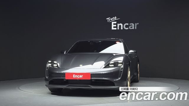 Porsche Taycan 2021 — photo 3