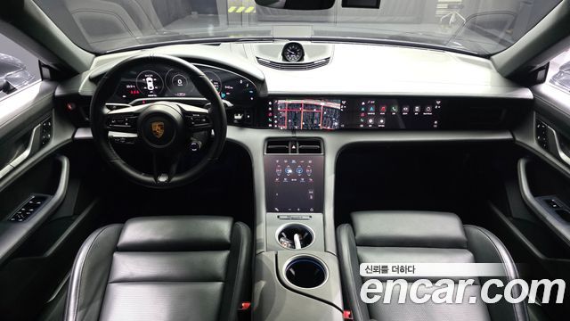 Porsche Taycan 2021 — photo 10