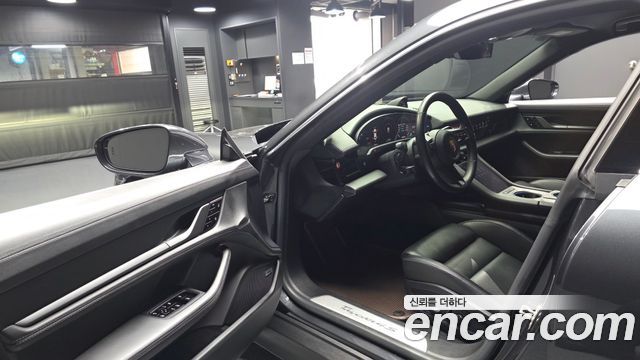 Porsche Taycan 2021 — photo 13