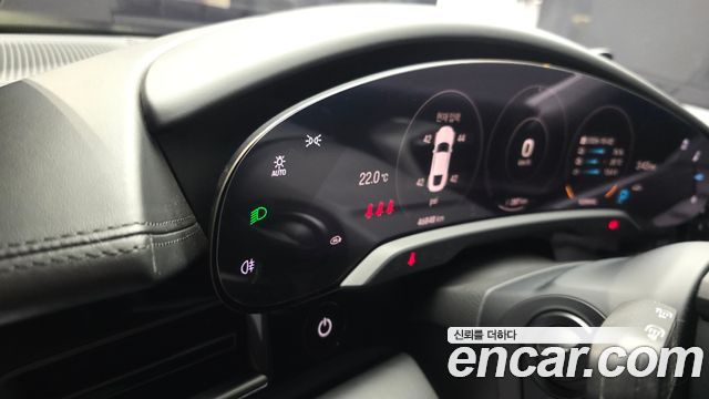 Porsche Taycan 2021 — photo 24