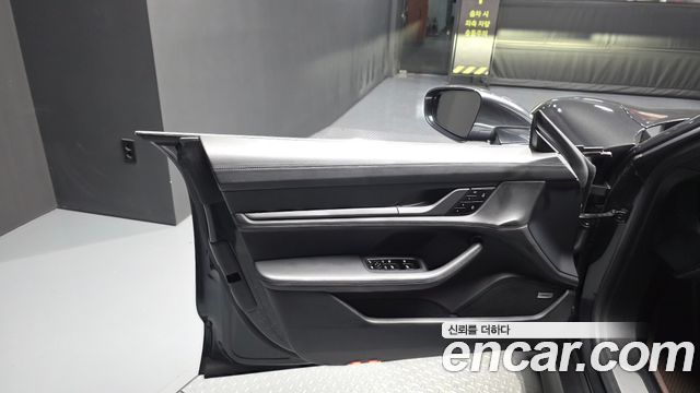 Porsche Taycan 2021 — photo 14