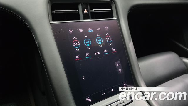 Porsche Taycan 2021 — photo 27