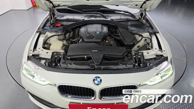 BMW 3-Series 2017 — photo 6