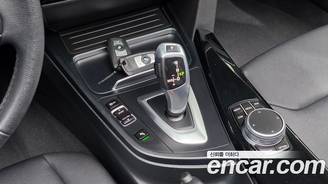 BMW 3-Series 2017 — photo 9