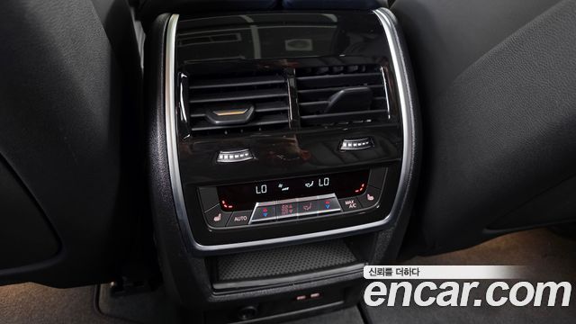 BMW X5 2026 — photo 24