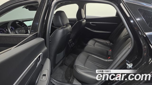 Hyundai Sonata 2022 — photo 12