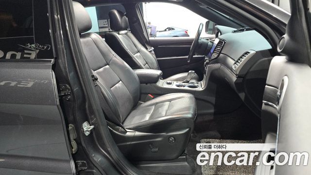 Jeep Cherokee 2019 — photo 12