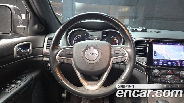 Jeep Cherokee 2019 — photo 13