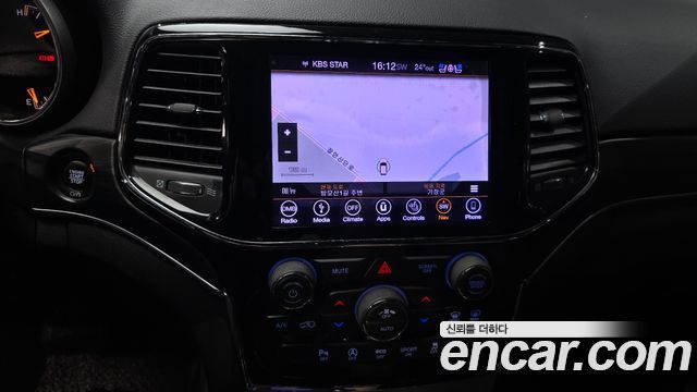 Jeep Cherokee 2019 — photo 18