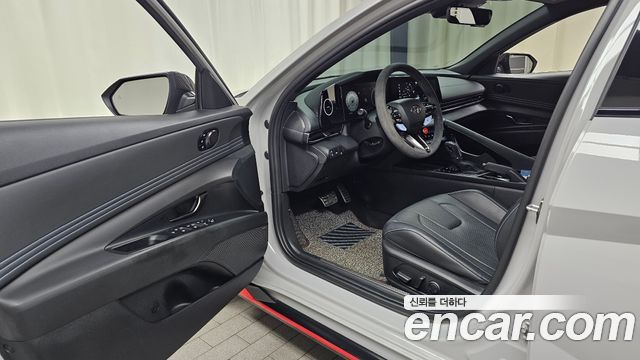 Hyundai AVANTE 2022 — photo 13