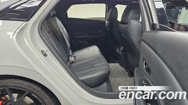 Hyundai AVANTE 2022 — photo 17
