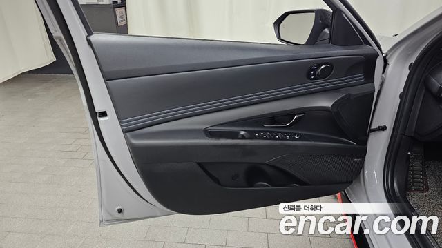 Hyundai AVANTE 2022 — photo 14