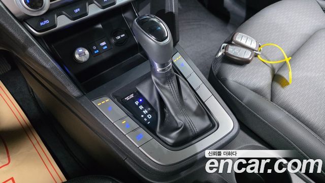 Hyundai AVANTE 2020 — photo 12