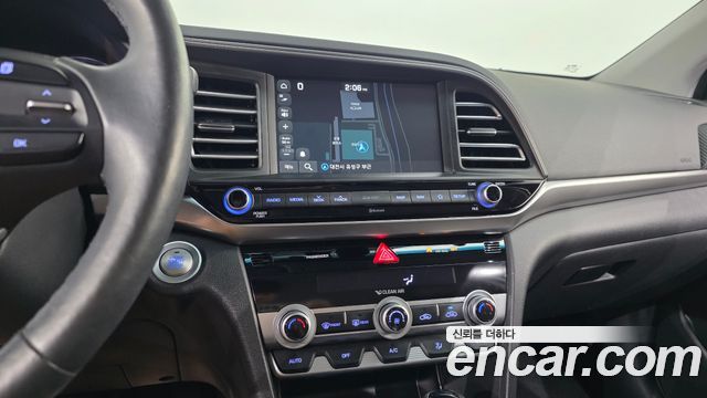 Hyundai AVANTE 2020 — photo 19