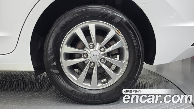 Hyundai AVANTE 2020 — photo 7