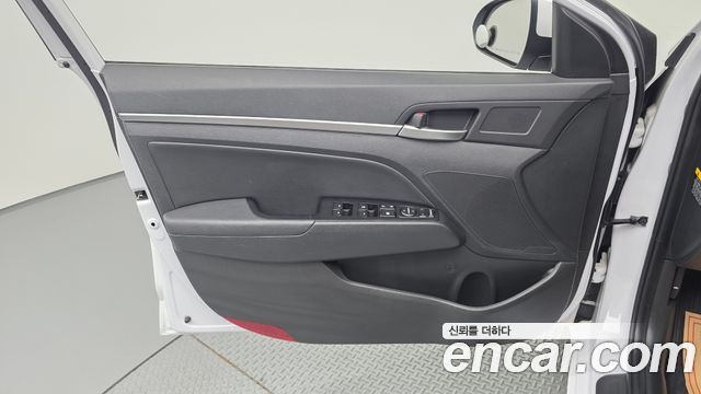 Hyundai AVANTE 2020 — photo 14