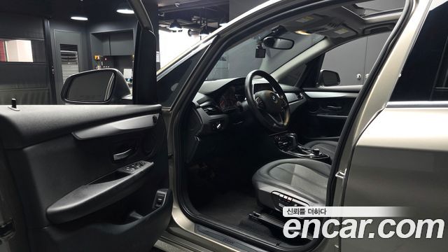 BMW 2-Series 2015 — photo 10