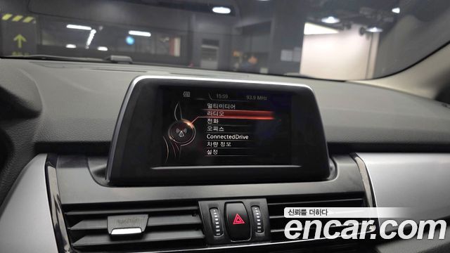 BMW 2-Series 2015 — photo 14