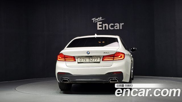 BMW 5-Series 2018 — photo 4