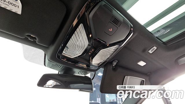 BMW 5-Series 2018 — photo 30