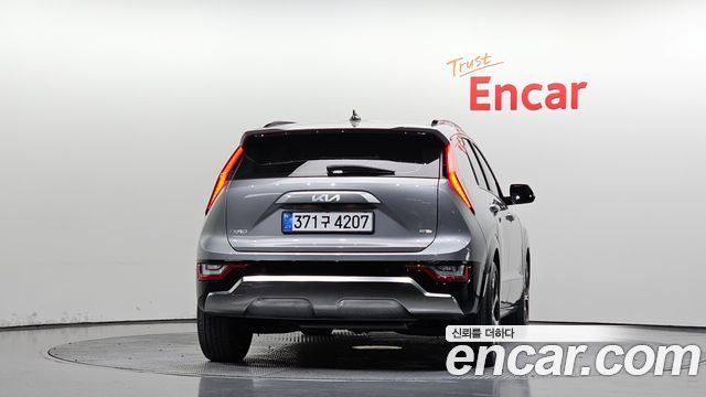 Kia Niro 2023 — photo 4