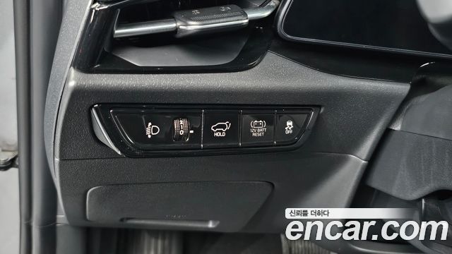 Kia Niro 2023 — photo 13