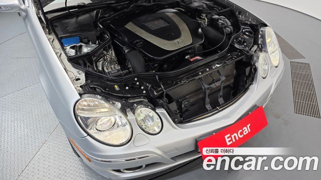 Mercedes-Benz E-Class 2009 — photo 6