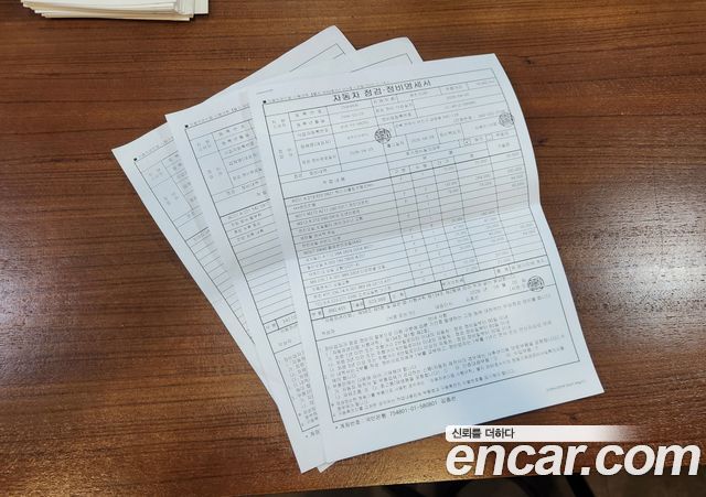 Mercedes-Benz E-Class 2009 — photo 20