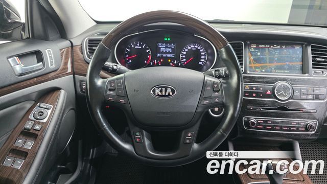 Kia K7 2016 — photo 13
