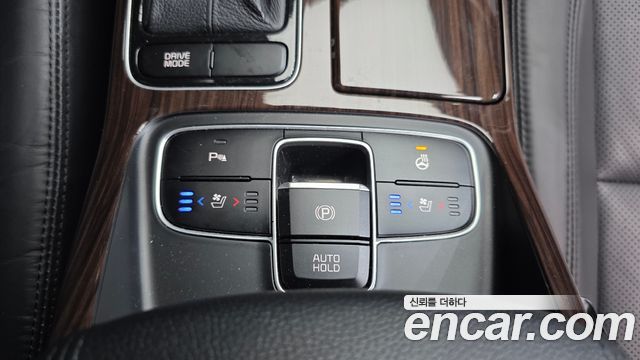 Kia K7 2016 — photo 16
