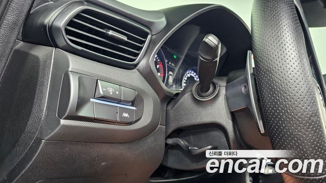 Hyundai Veloster 2021 — photo 24