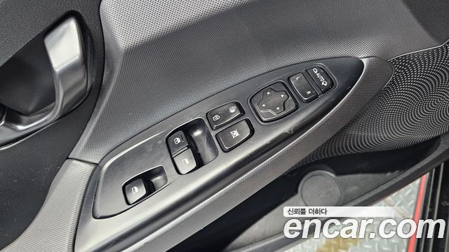 Hyundai Veloster 2021 — photo 26