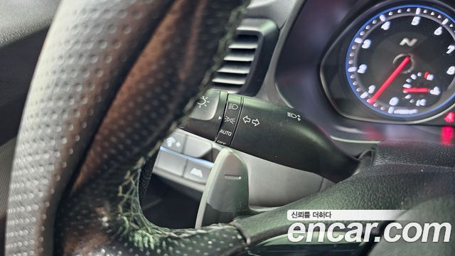Hyundai Veloster 2021 — photo 27