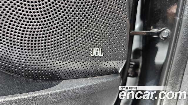 Hyundai Veloster 2021 — photo 28