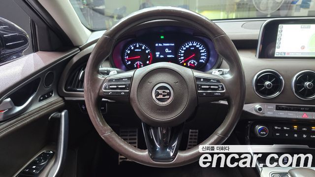 Kia Stinger 2018 — photo 19
