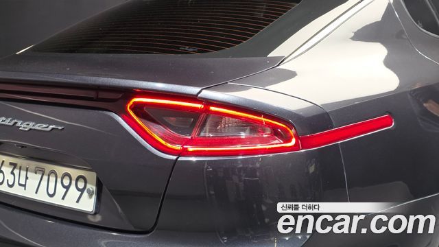 Kia Stinger 2018 — photo 9