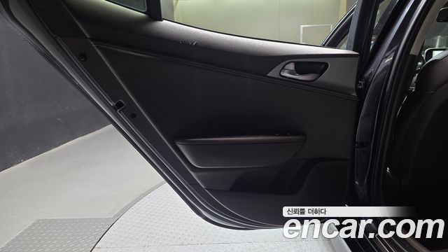 Kia Stinger 2018 — photo 15