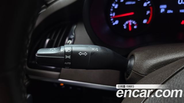Kia Stinger 2018 — photo 27